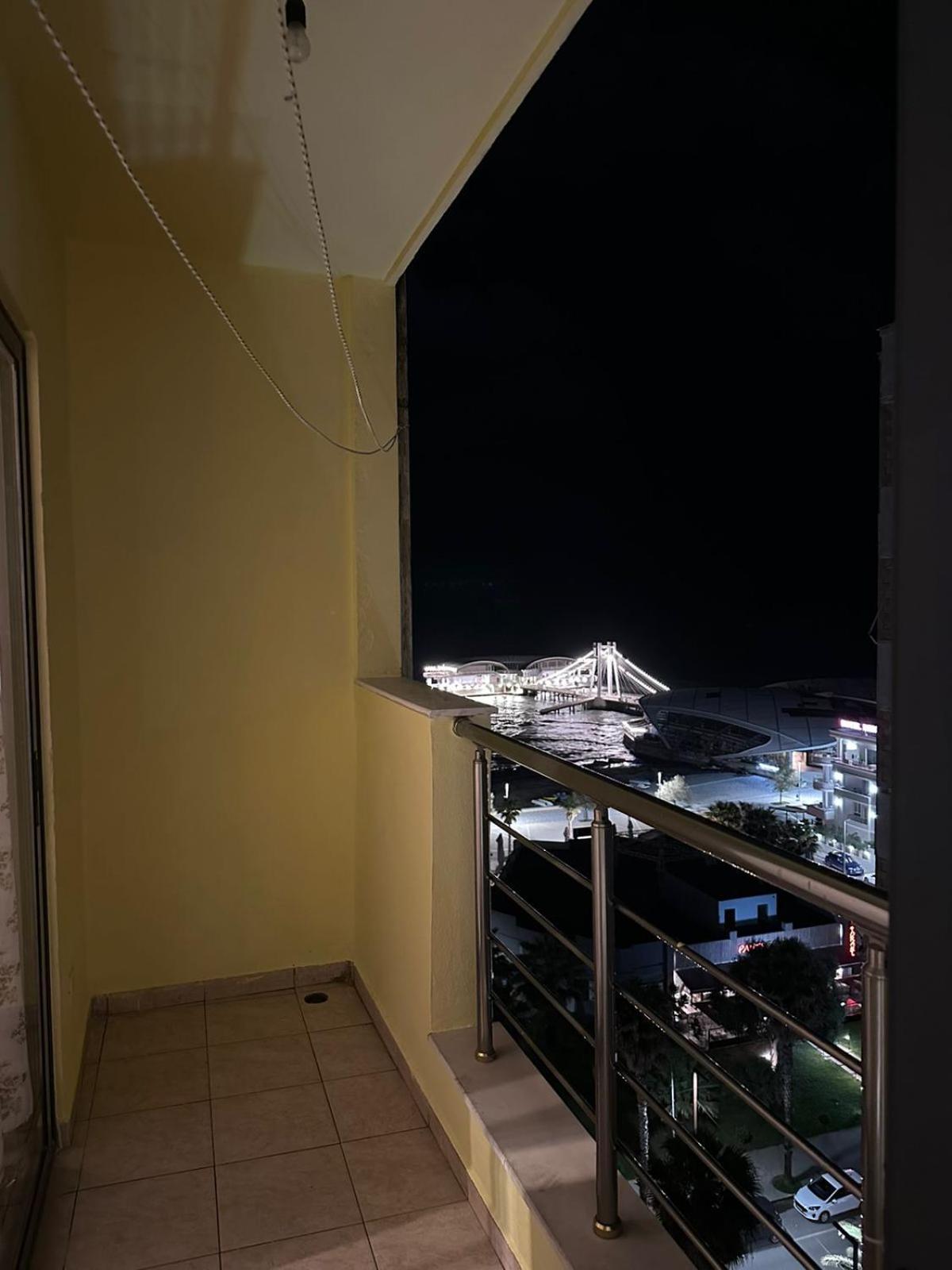 Esar Apartment Durrës Esterno foto