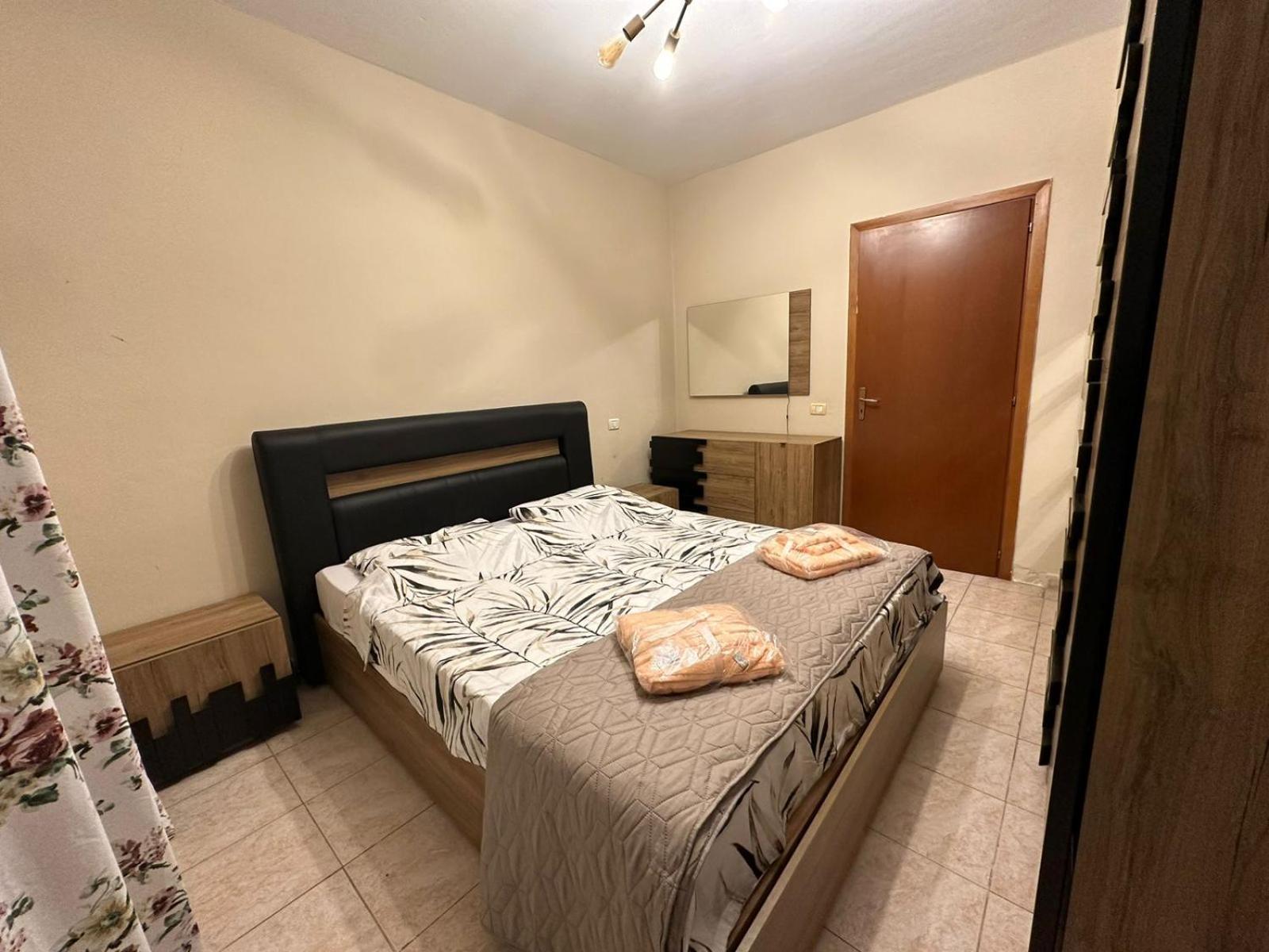 Esar Apartment Durrës Esterno foto